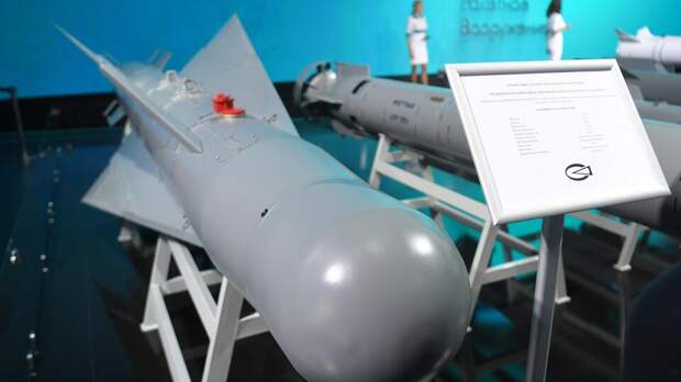 Le Monde: планирующие бомбы ВС РФ переломят ход конфликта на Украине