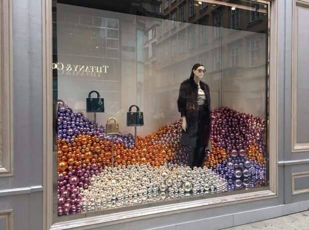 Christmas has arrived at our boutique on avenue Montaigne in Paris