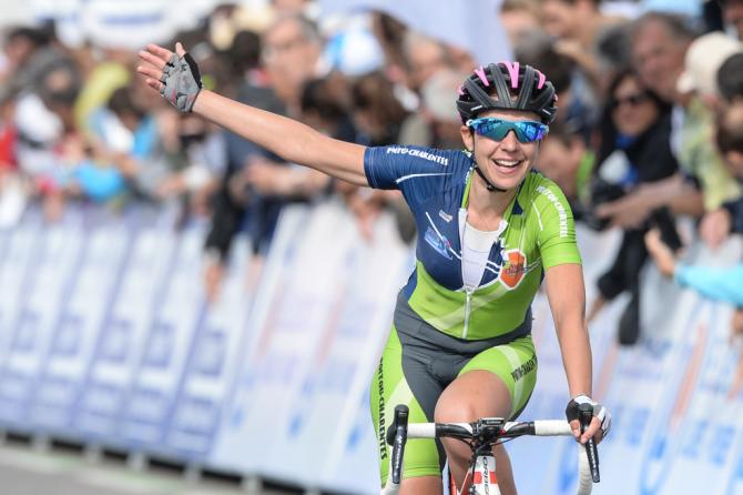 Marjolaine Bazin празднует - получив серебро (фото: Getty Images Sport)