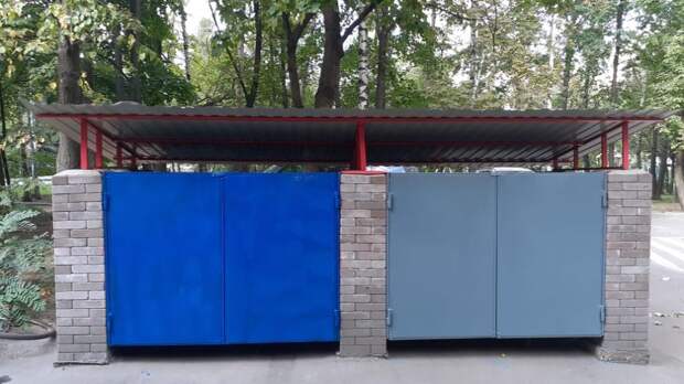 В Лианозове началась подготовка контейнерных площадок к раздельному сбору отходов Фото предоставлено управой