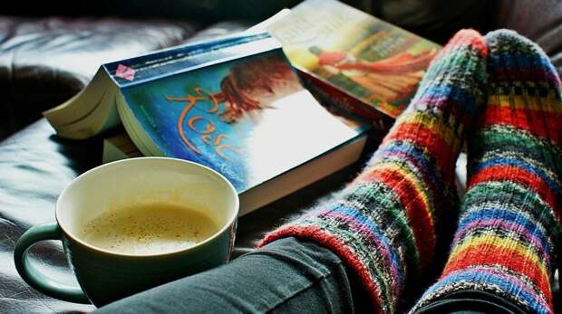Кофе, книга. Фото: pixabay.com