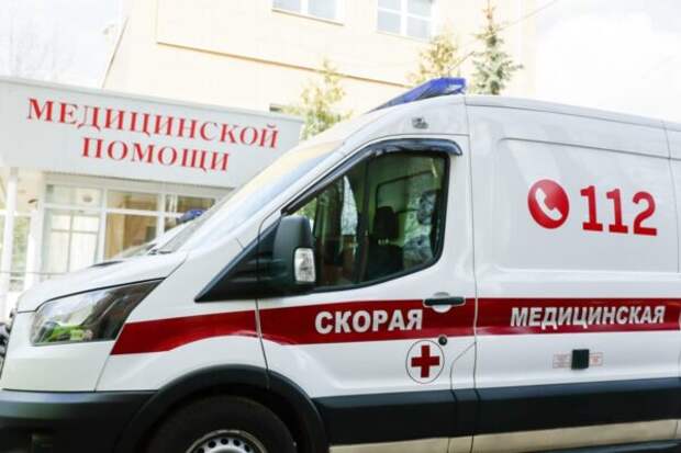 Три человека пострадали при падении дрона на жилой дом в Беслане