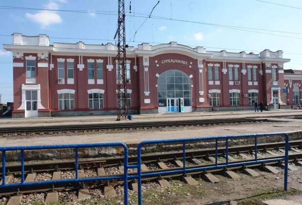 После ударов БПЛА в днепропетровском Синельниково отменены рейсы поездов