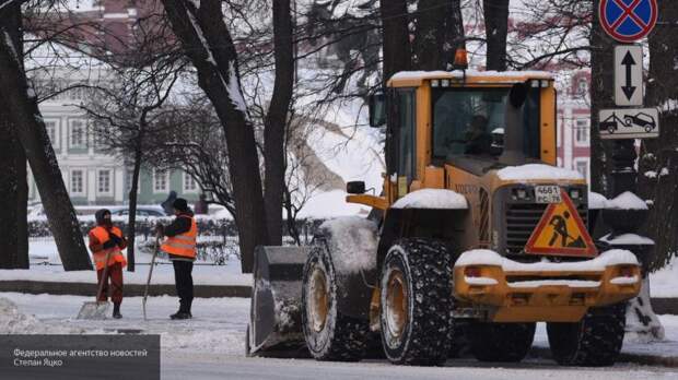 Качество уборки снега в Петербурге разочаровало вице-губернатора Бондаренко