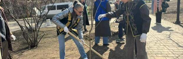 В Алматы к Наурызу высадили более тысячи деревьев