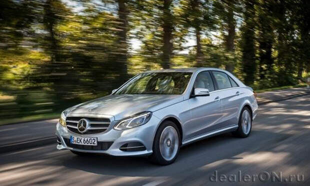 Новый Mercedes Е класса предложит автоматическое управление на шоссе
