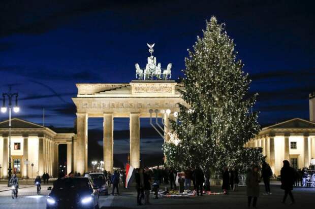 Рождественские елки во всем мире