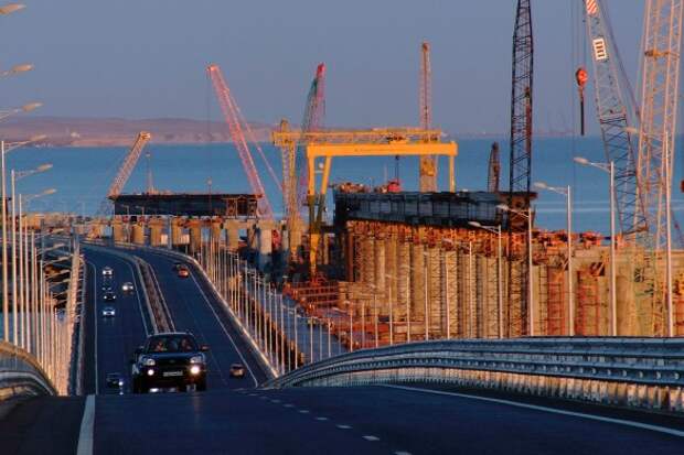 По мосту через Керченский пролив проехали уже более двух миллионов автомобилей. Фото: most.life
