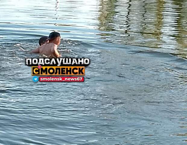 В МЧС прокомментировали купание подростков в Соловьиной роще