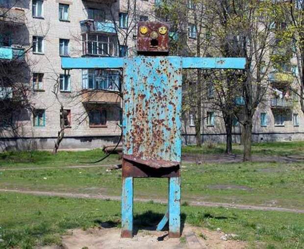 Железный дровосек, у него нет сердца Железный дровосек, у него нет сердца дети, жесть, маразм, площадка, стройка