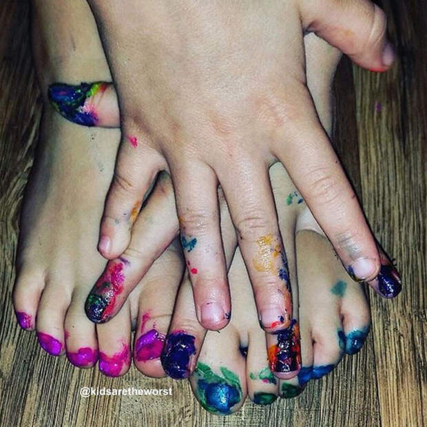 Этот Instagram-аккаунт легко отбивает охоту обзаводиться детьми