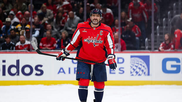 Мама Овечкина — о его семье: они скоро приедут в Москву, они не собираются там оставаться