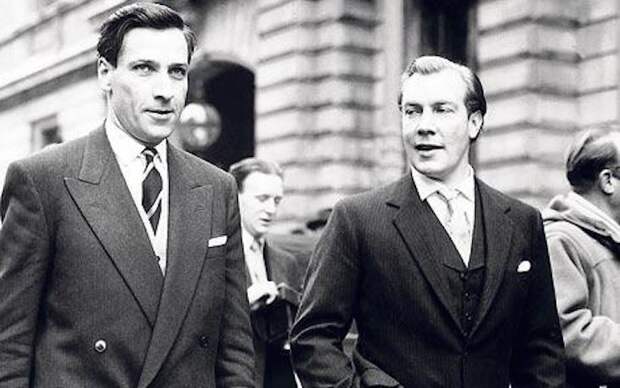 Джон Эспиналл и его главный подельник Джон Берк (слева) в 1958-м году