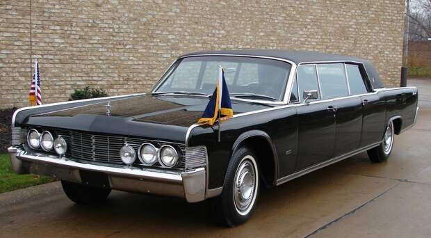 12autowp.ru_lincoln_continental_limousine_by_lehmann-peterson_3.jpeg