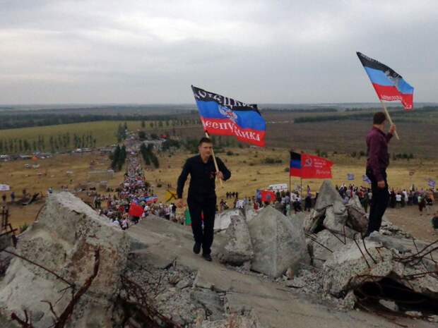 День освобождения Донбасса. То солнце, то дождь над священной высотой
