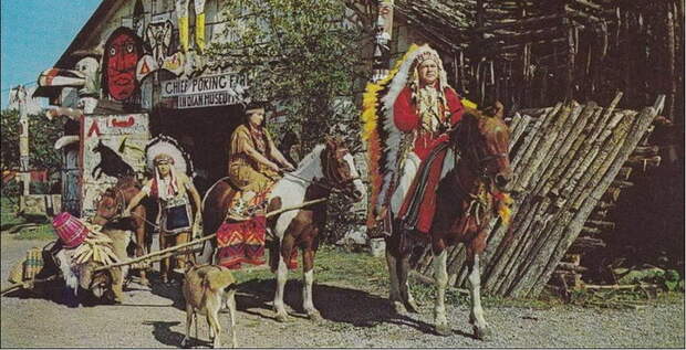 Иван Даценко - советский летчик, ставший вождем индейского племени (6 фото)