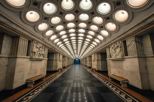Станция метро Электрозаводская в Москве, Россия