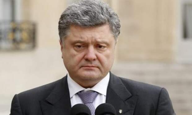 Порошенко посетил премьеру фильма «Дебальцевская операция» Порошенко посетил премьеру фильма «Дебальцевская операция»