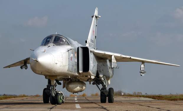 Укол «Фехтовальщика»: почему американцы так боятся российского Су-24 авиация, интересно, познавательно, су-24