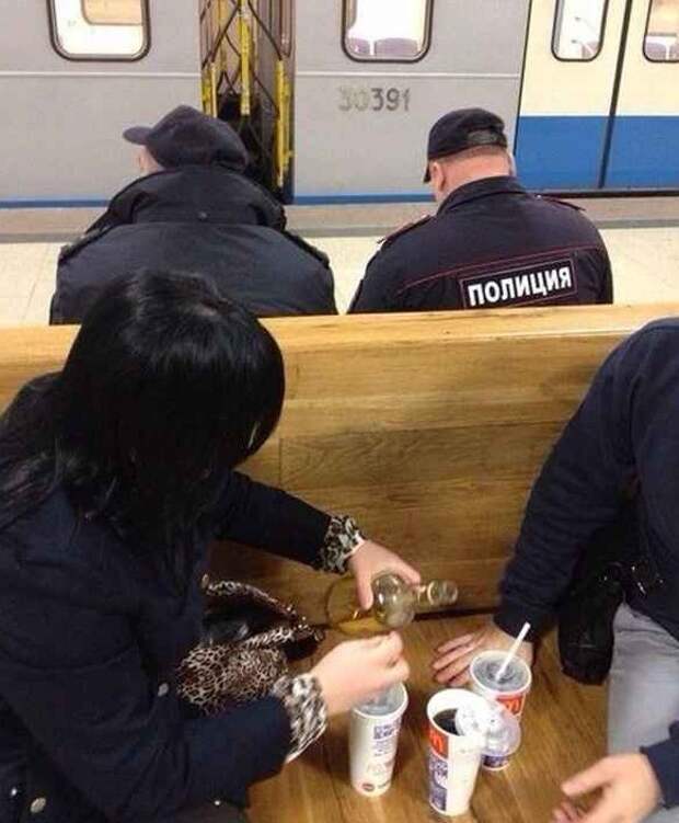 Распитие в общественном месте говорите? Распитие в общественном месте говорите? прикол, юмор