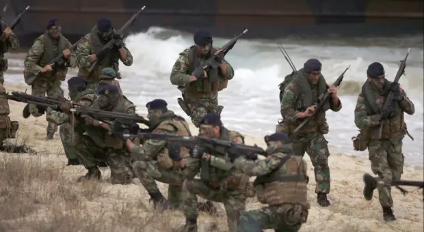 «Сомнительное обоснование»: зачем США поставили в Европу крупнейшую за последние 20 лет партию боеприпасов