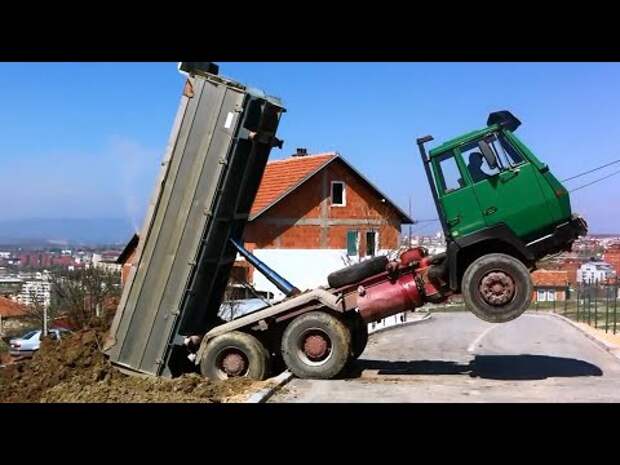 не опускается кузов на самосвале