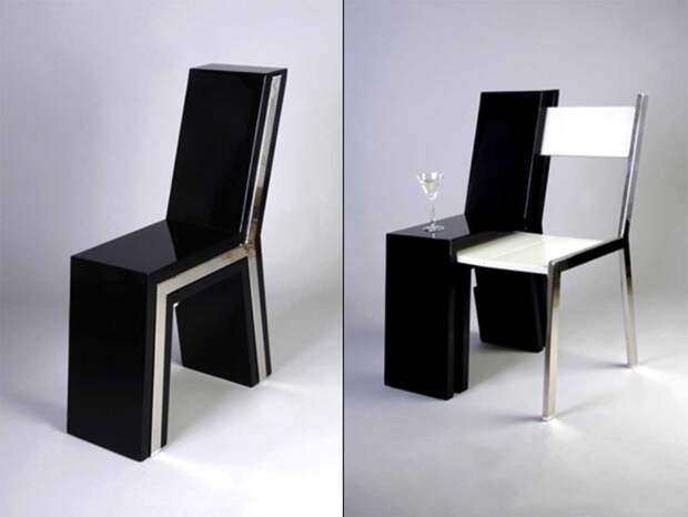 Стул с простым и современным дизайном, внутри которого спрятан такой же стул.