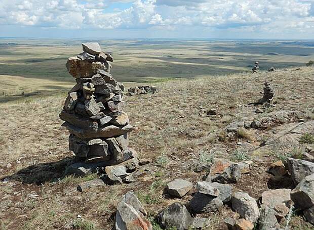 Каменные столбы на горе Меча. Фото - Николай Субботин