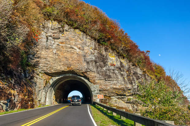 Одна из самых красивых дорог в Соединенных Штатах Blue Ridge Parkway, авто, автопутешествие, америка, дороги, сша