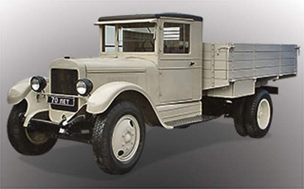 ZIS-5_truck_1933_.jpg ZIS-5_truck_1933_.jpg
