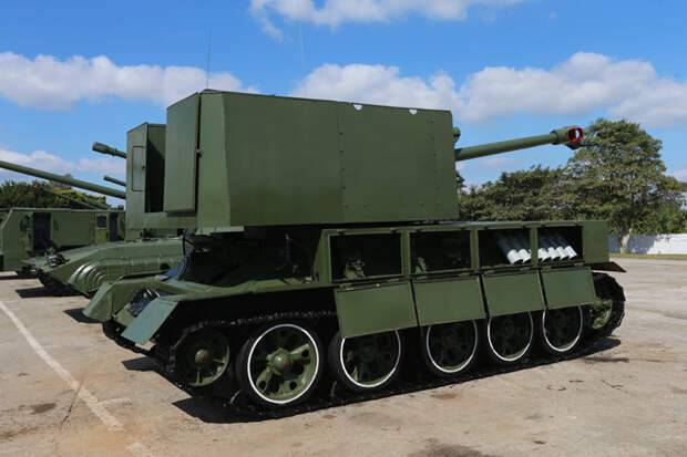 Гибриды старой советской бронетехники Гаубица Д-30 на базе Т-34. бронетехника, Куба