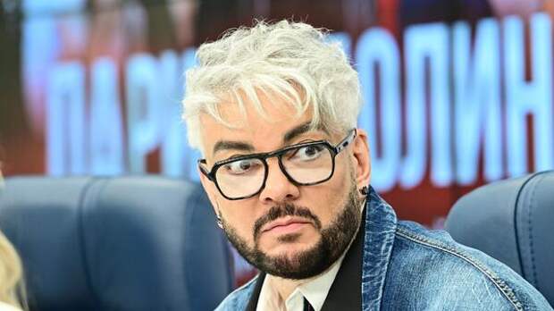 Обалдевший от красоты 19-летней студентки 58-летний Киркоров решился сделать предложение