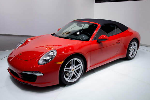 http://upload.wikimedia.org/wikipedia/commons/e/e7/2012_NAIAS_Red_Porsche_991_convertible_(world_premiere).jpg