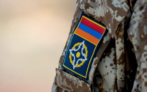 http://vestikavkaza.ru/upload/files2/armeniya-odkb-ucheniya-boec-1024x640.jpg
