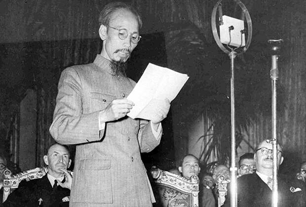 Хо Ши Мин выступает в Париже. 4 июля 1946