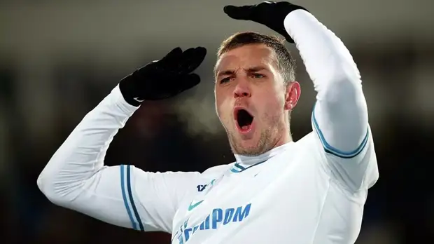 Болельщики скандировали оскорбления в адрес Дзюбы во время матча «Урал» — «Спартак»