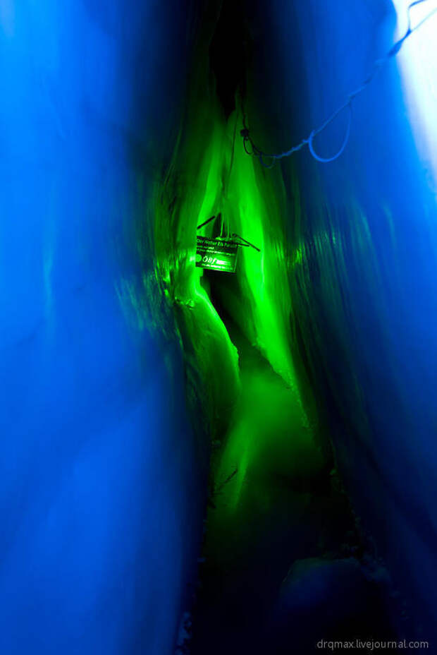 Внутри ледника (12 фото)