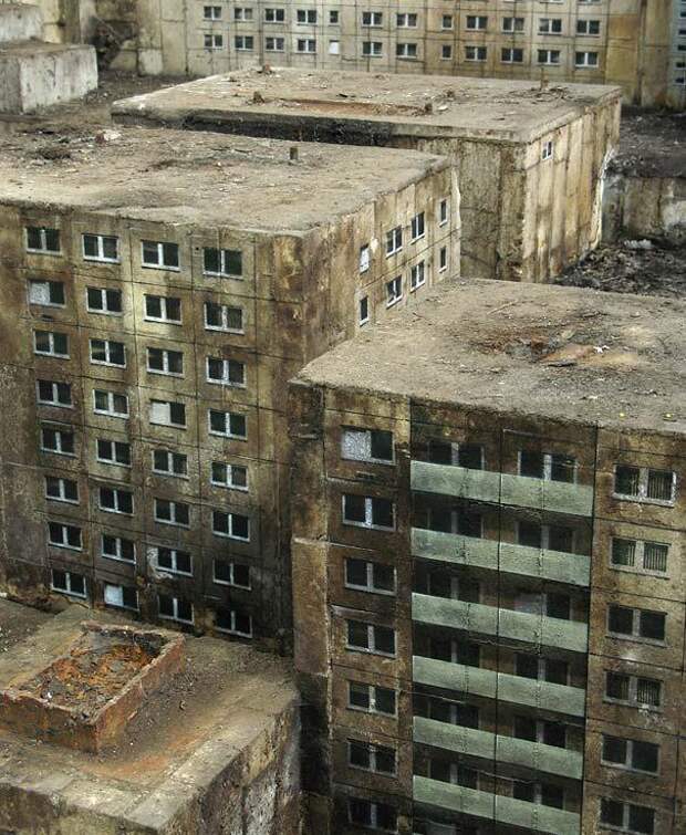 Миниатюрные здания от EVOL стрит арт (5)
