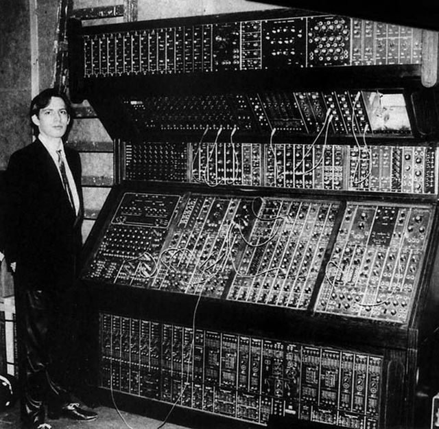 Ганс Циммер и его синтезатор Moog, 1970 год. история, факты, фото