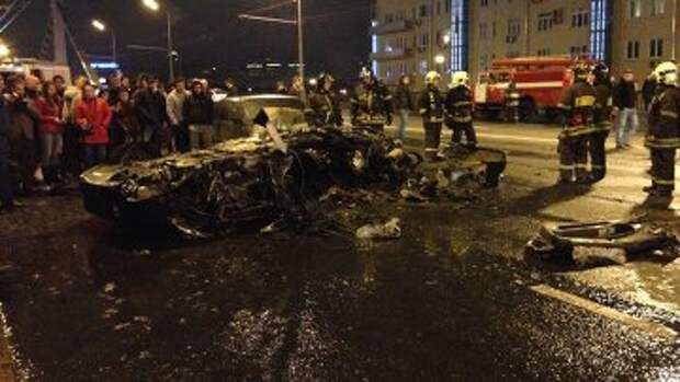 ДТП у Крымского моста с автомобилем Ferrari. Архивное фото ДТП у Крымского моста с автомобилем Ferrari. Архивное фото