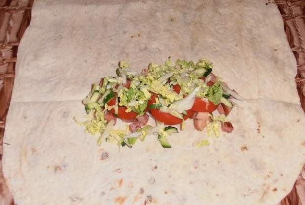 Шаурма с колбасой еда, своими руками