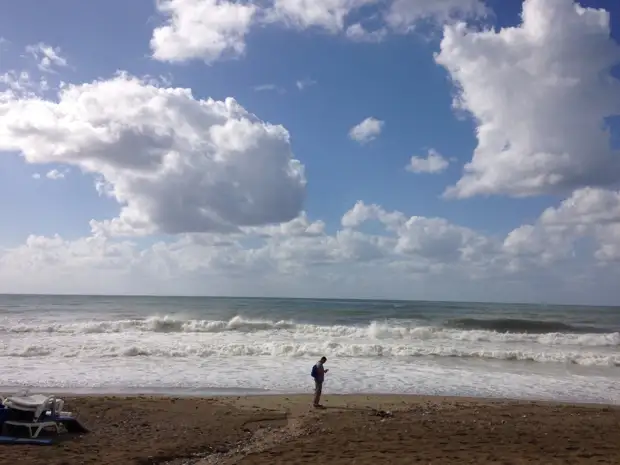 Власти Турции считают, что режим изоляции поможет спасти летний туристический сезон