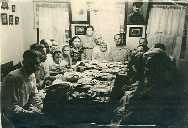 Как проходили советские застолья