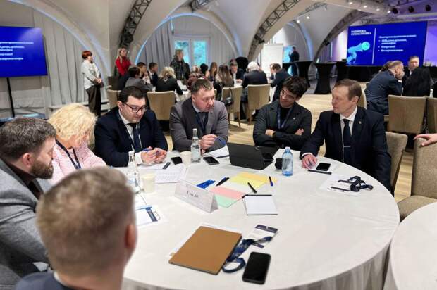 В Ленобласти стартовала экспертная сессия по развитию физкультуры и спорта