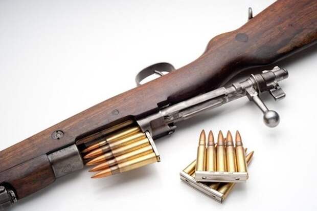 Сравнение М16, AK-47 и винтовки Мосина