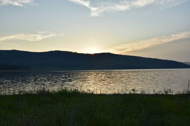 Куренков сообщил, что специалисты не допускают попадания нефти в реку Туапсе