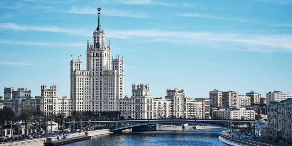 Собянин напомнил о необходимости соблюдения безопасной дистанции. Фото: mos.ru