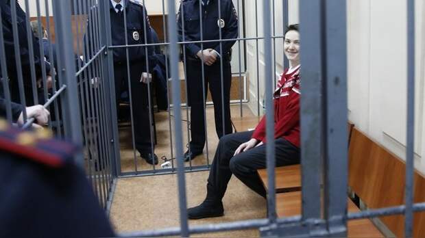 Guardian: Российский суд предъявил Савченко обвинений на 25 лет тюрьмы