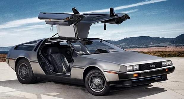 DeLorean DMC-12 выпускался с 1981 по 1983 годы/ Фото: auto.rambler.ru
