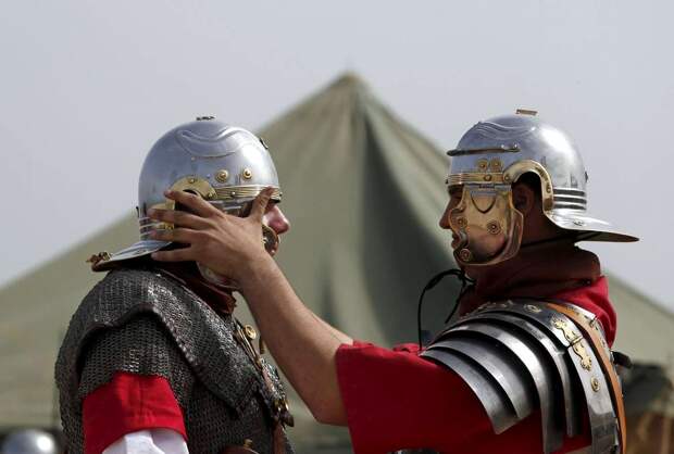 Легионеры армии Древнего Рима: Современный вариант попытки захвата острова Мальта (7)